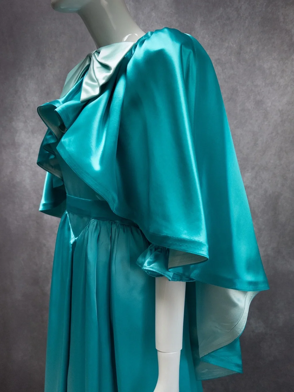 Vintage 80s Teal Satin Formal Prom Dress with Matching Capelet and Bow,‎ Size M